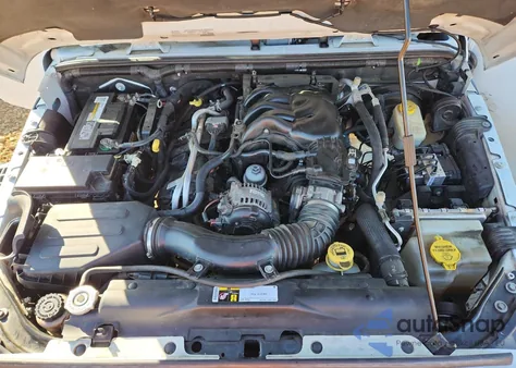 2015 Jeep Wrangler Unlimited Sahara z USA, uszkodzony, nr VIN 1C4BJWEG4FL646969